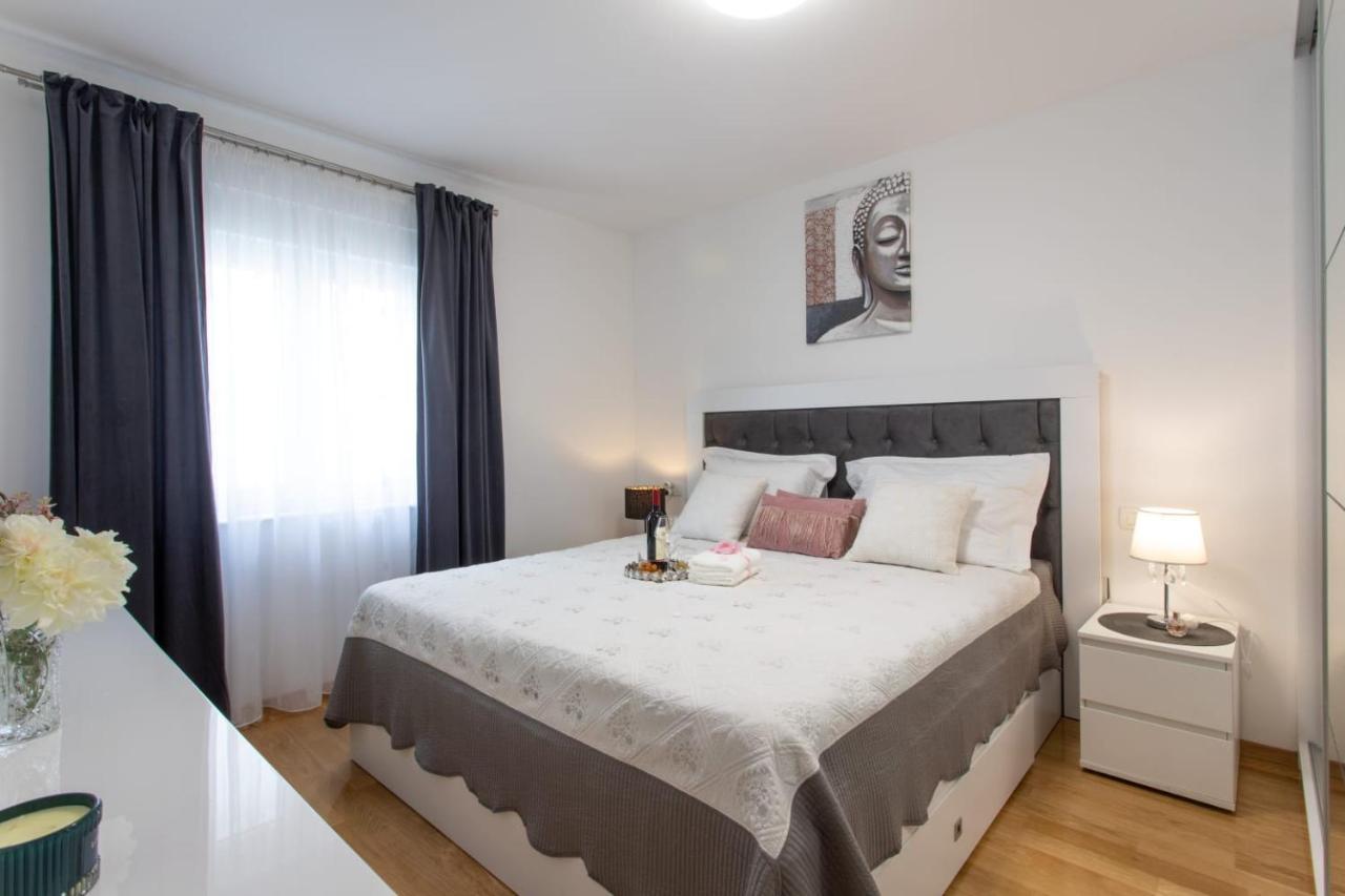 Lux Apartment Ema Kastela Exterior photo